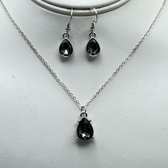Jewelry - Elegant Silver Tone Smokey Quartz Teardrop Jewelry Set -Jewelry Gift Idea